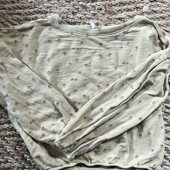 Rylee + Cru Flower Sweatshirt - Picture 1 of 3